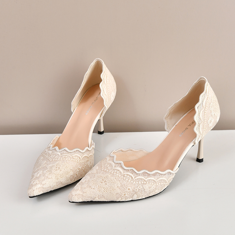 Dantelli Sivri Burunlu Yüksek  - Women'S Shoes incelemesi ve fiyatı